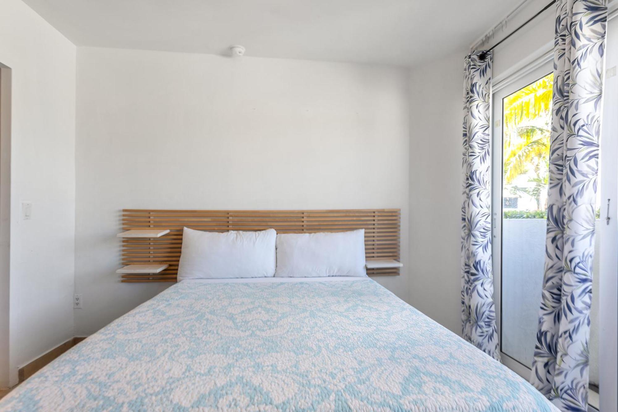 Maho Beach House - Petite Studio - Beach Access Exterior foto
